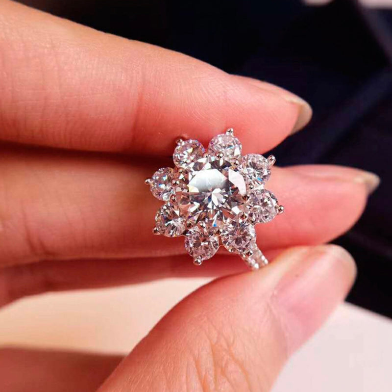 "Flower of Delight" 2 KARAT